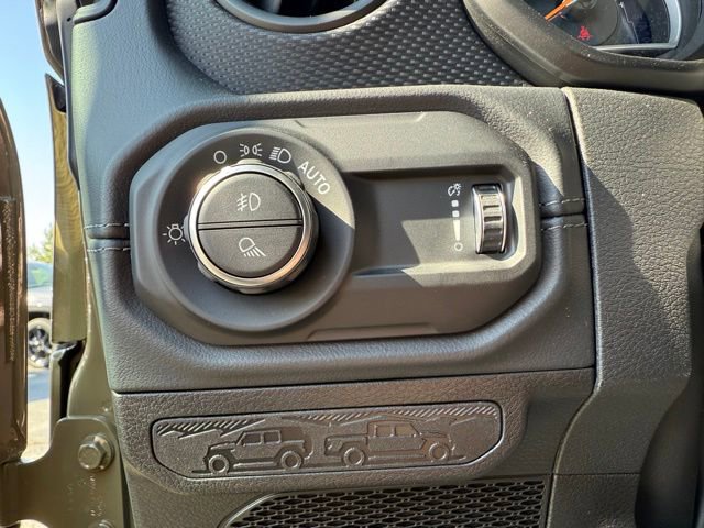New 2025 Jeep Gladiator Rubicon image 9