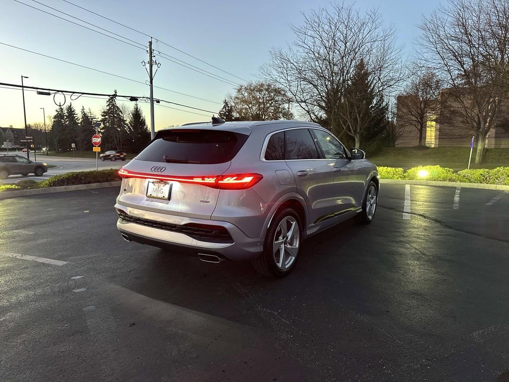 New 2025 Audi Q5 Prestige image 7