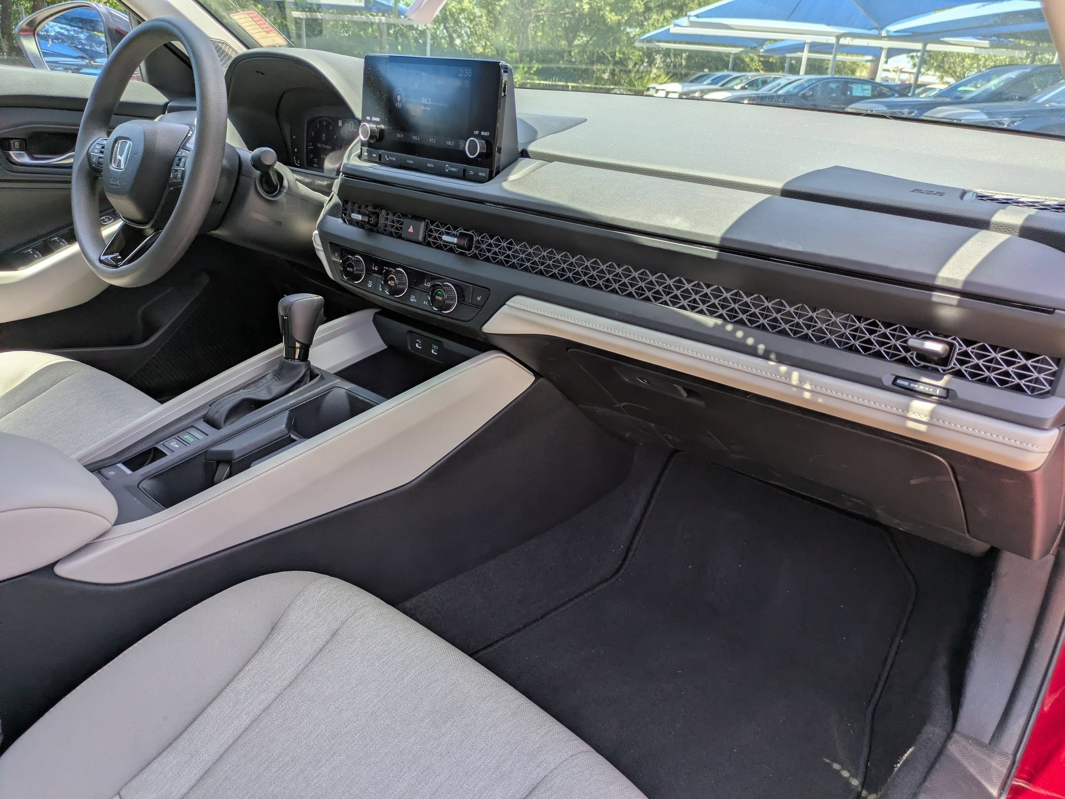 Certified 2025 Honda Accord SE image 29
