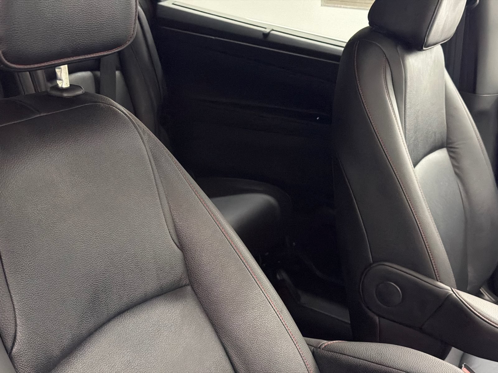 Used 2025 Honda Odyssey Sport-L image 11
