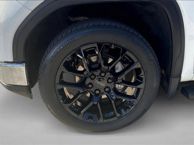 Used 2023 GMC Sierra 1500 SLT w/ SLT Premium Plus Package AWD/4WD image 7