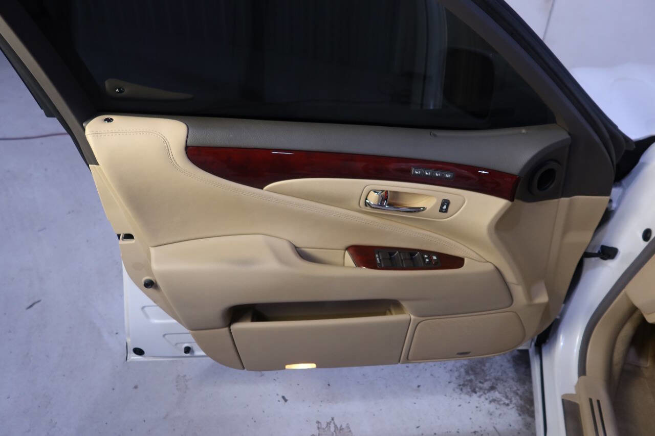 Used 2008 Lexus LS 460 image 33