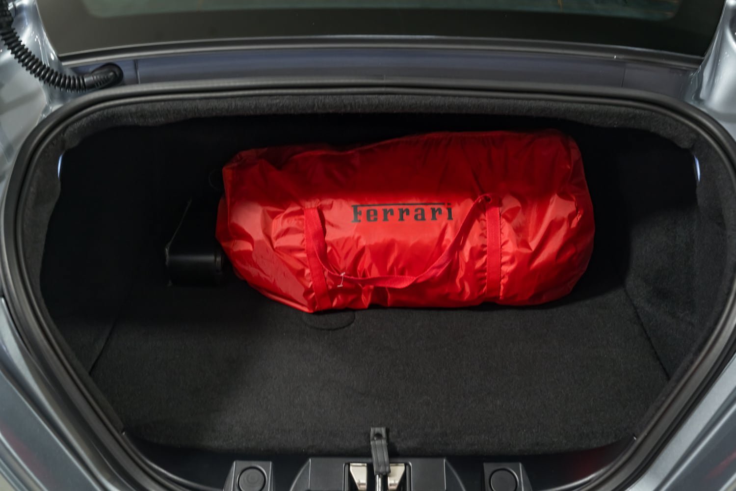 Used 2022 Ferrari Roma RWD image 41