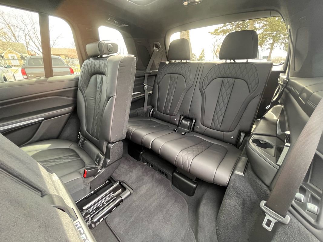 Used 2020 BMW X7 M50i image 28