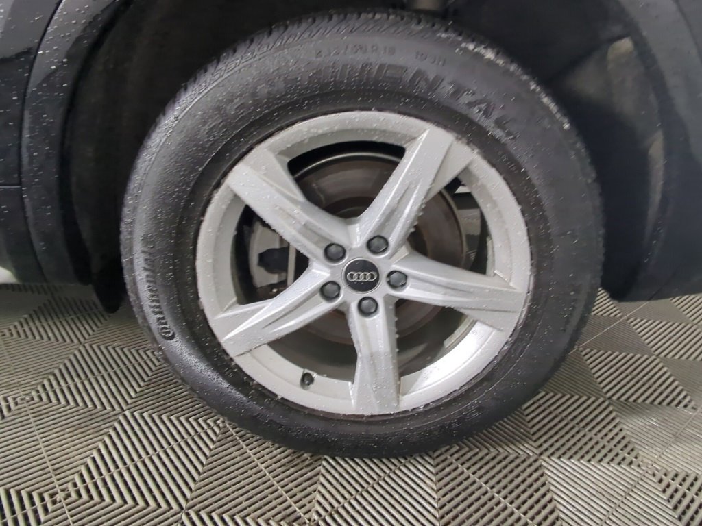 Used 2023 Audi Q5 2.0T Premium w/ Convenience Package image 12