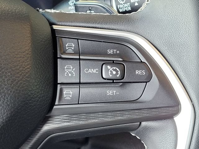 Used 2023 Jeep Grand Cherokee L Laredo AWD/4WD image 25