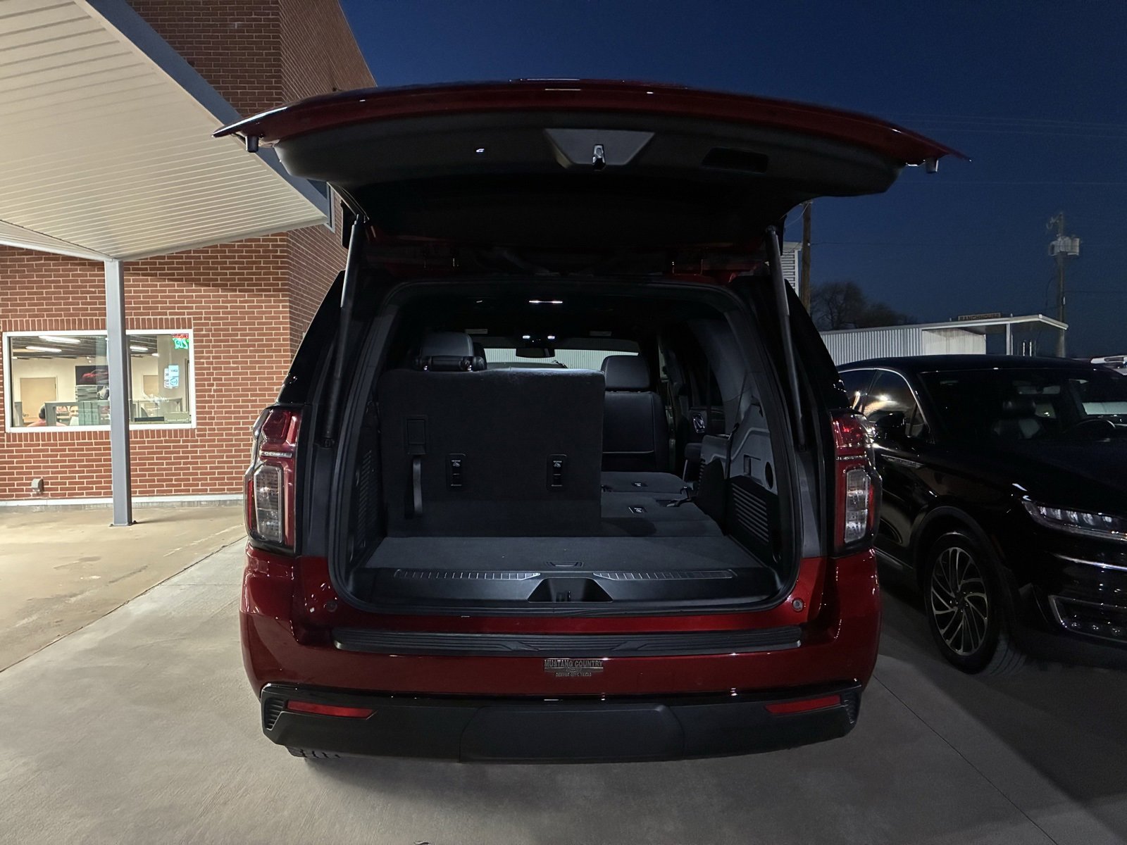 Used 2024 Chevrolet Tahoe Z71 image 10