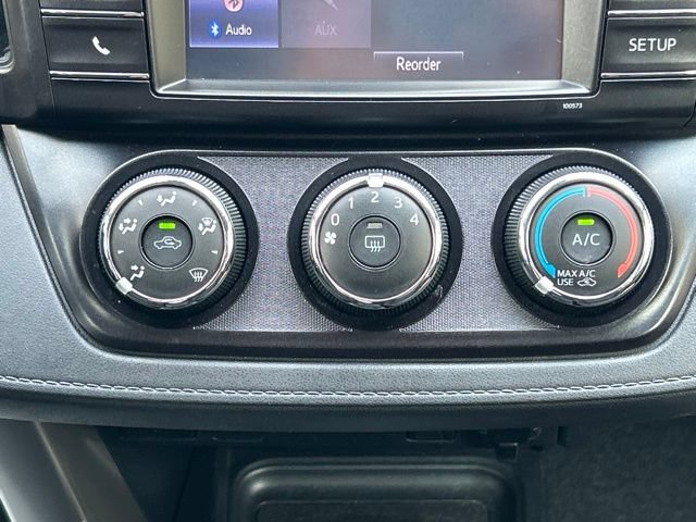 Used 2018 Toyota RAV4 LE w/ All Weather Liner Package AWD/4WD image 46