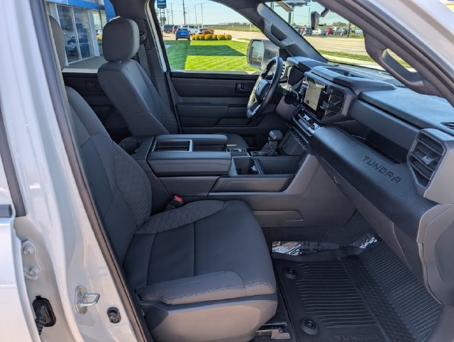 Used 2025 Toyota Tundra SR w/ SR Tow Package AWD/4WD image 4