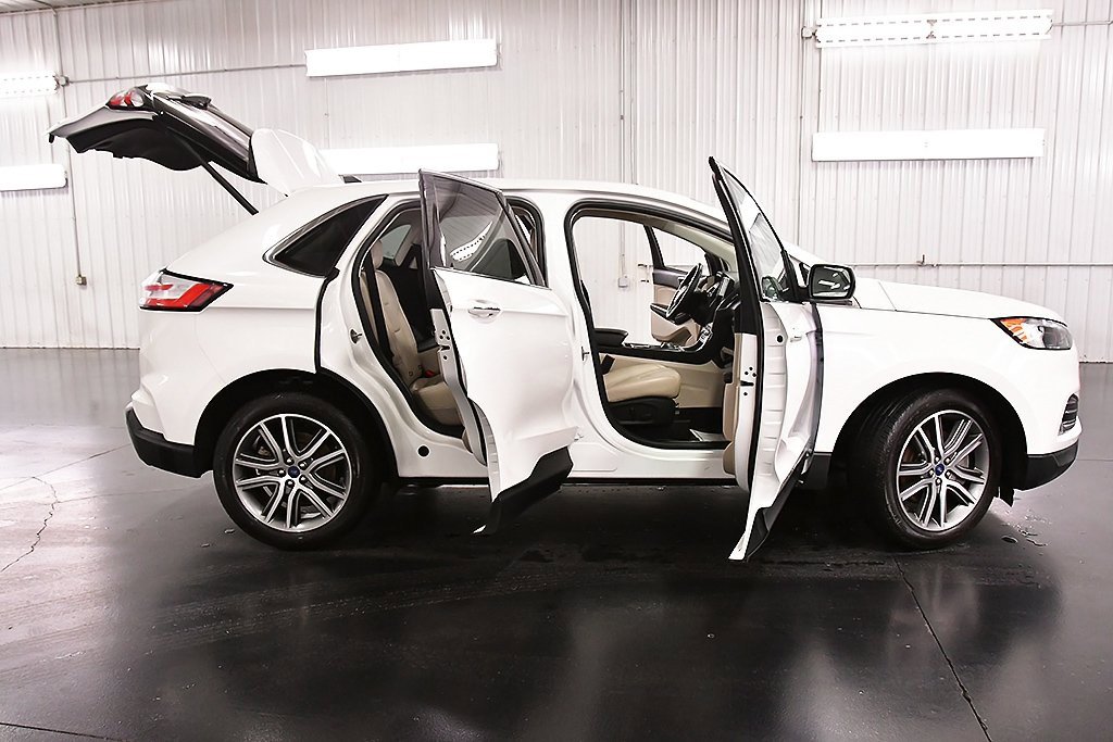 Used 2022 Ford Edge Titanium image 30