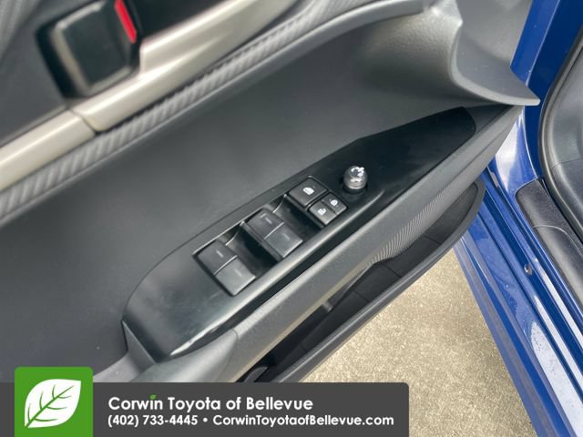 Used 2025 Toyota Camry SE FWD image 11