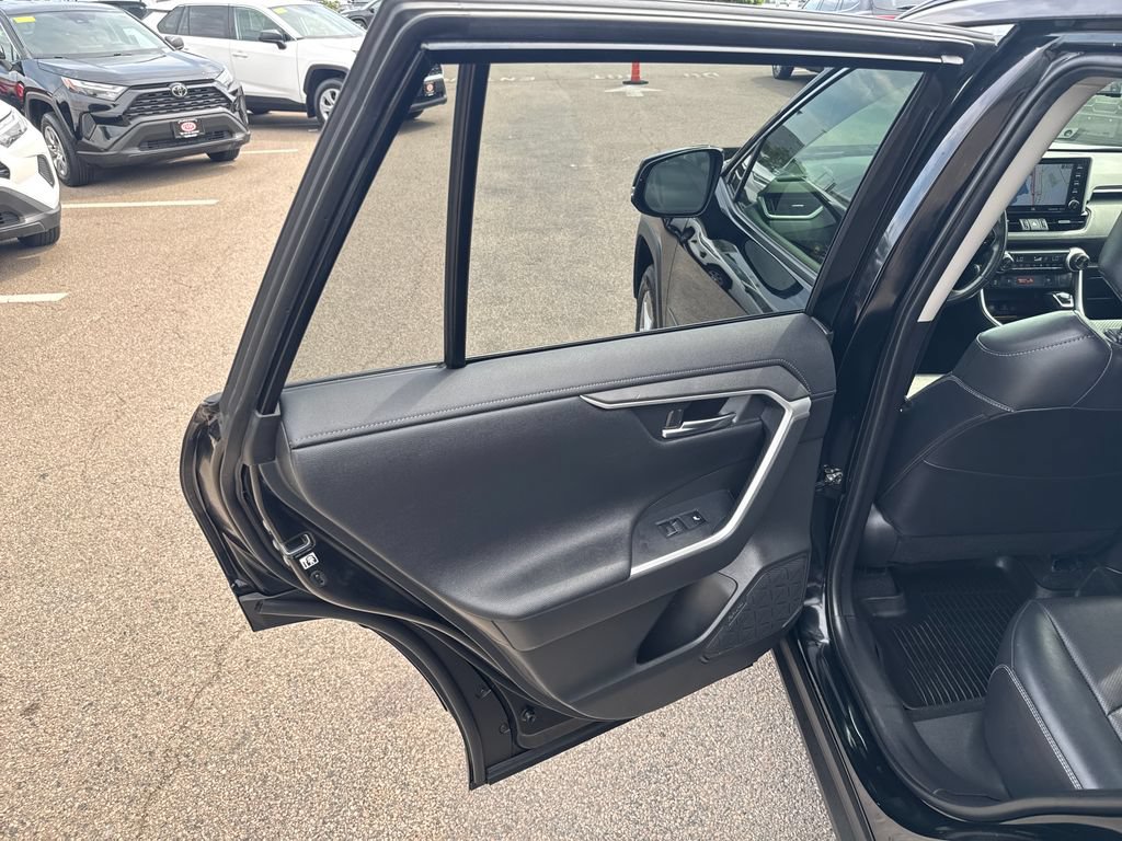 Used 2020 Toyota RAV4 Limited AWD/4WD image 43