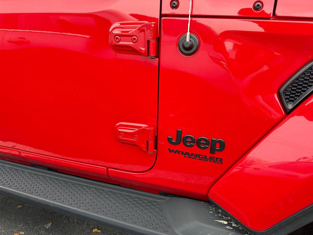 Used 2022 Jeep Wrangler Unlimited Sahara image 5