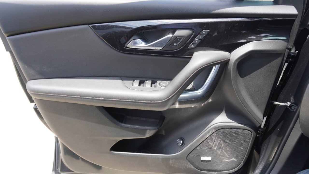 Used 2020 Chevrolet Blazer Premier w/ Driver Confidence II Package FWD image 22