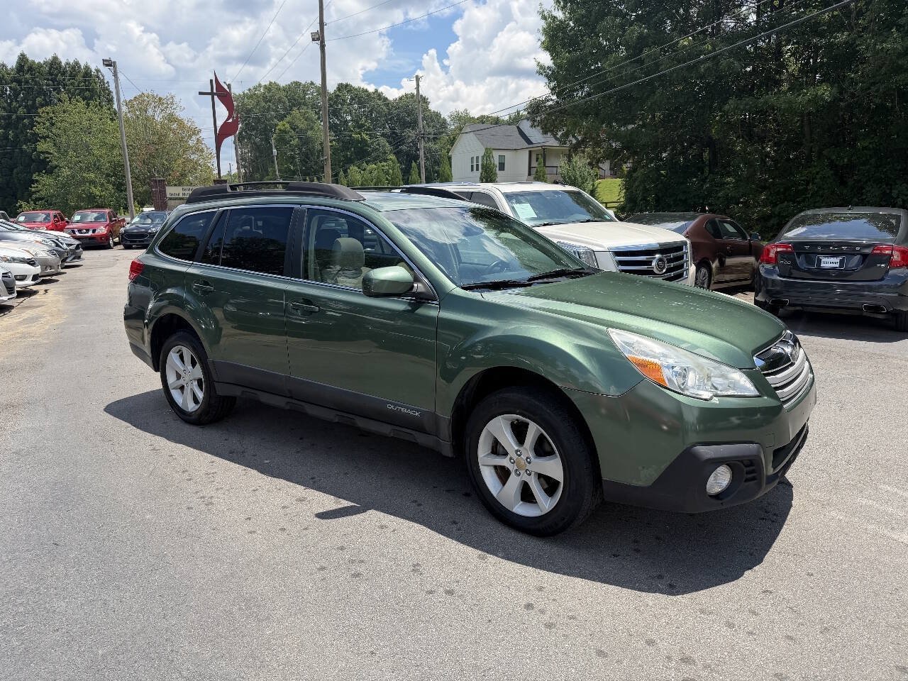 Used 2014 Subaru Outback 2.5i Premium AWD/4WD image 3