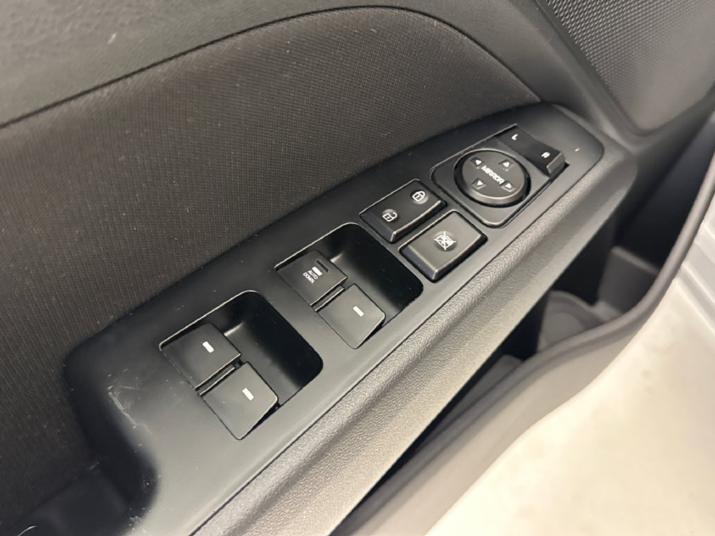 Used 2020 Hyundai Elantra SEL w/ Cargo Package (C1) FWD image 18