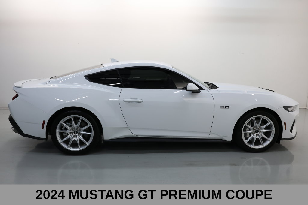 Used 2024 Ford Mustang GT Premium RWD image 4