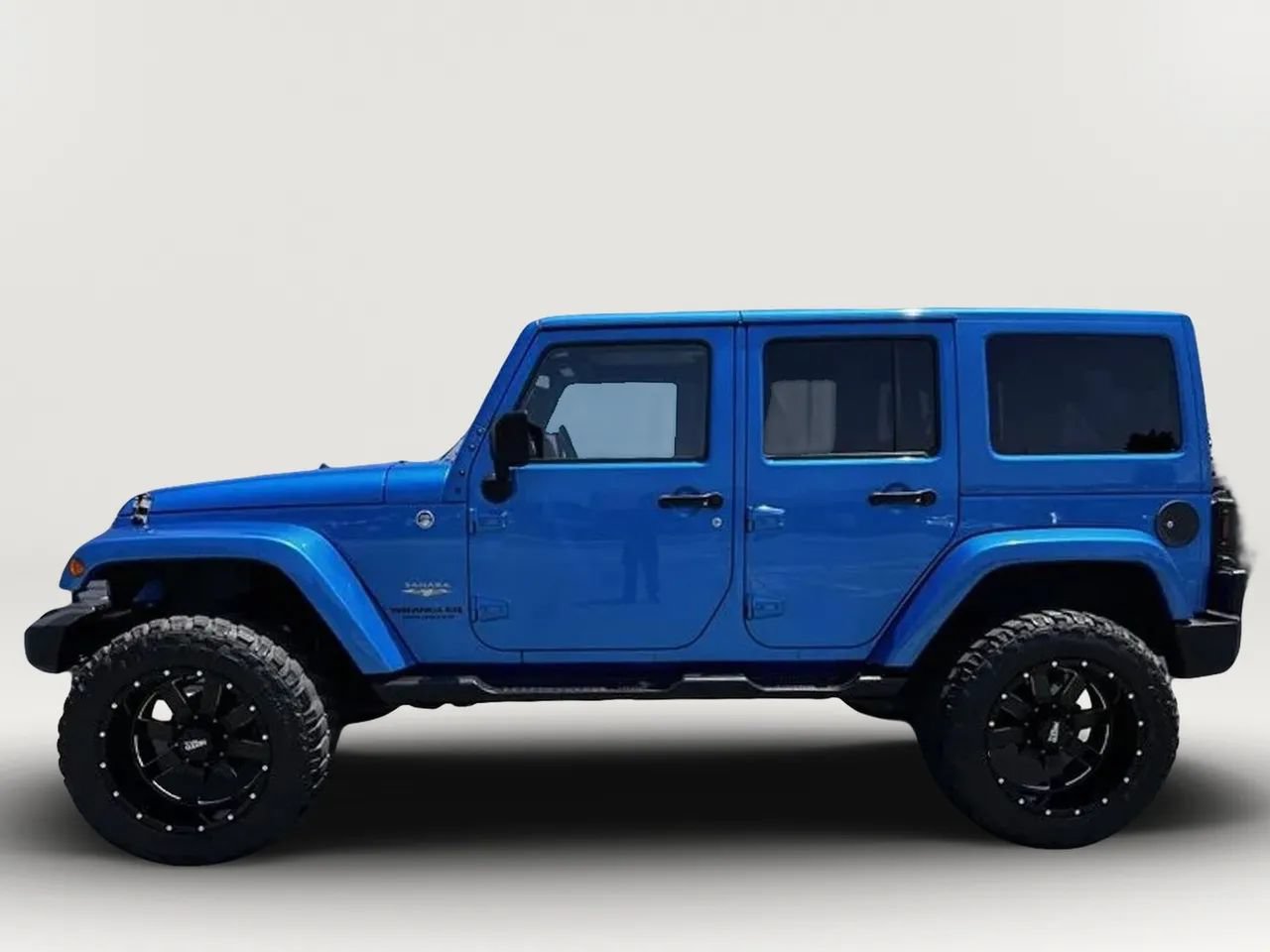 Used 2015 Jeep Wrangler Unlimited Sahara w/ Connectivity Group AWD/4WD image 5