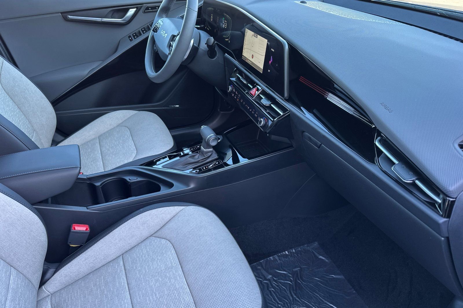 New 2026 Kia Niro SX image 16