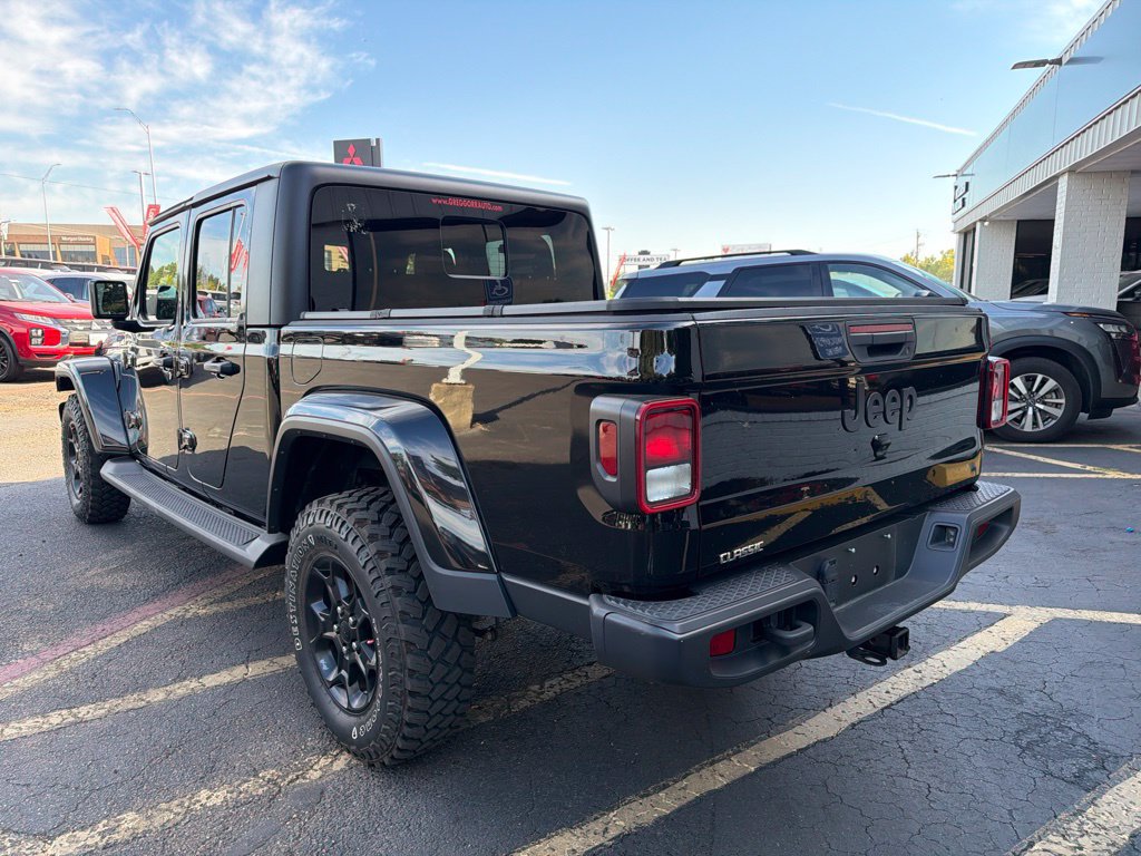 Used 2023 Jeep Gladiator Sport AWD/4WD image 9