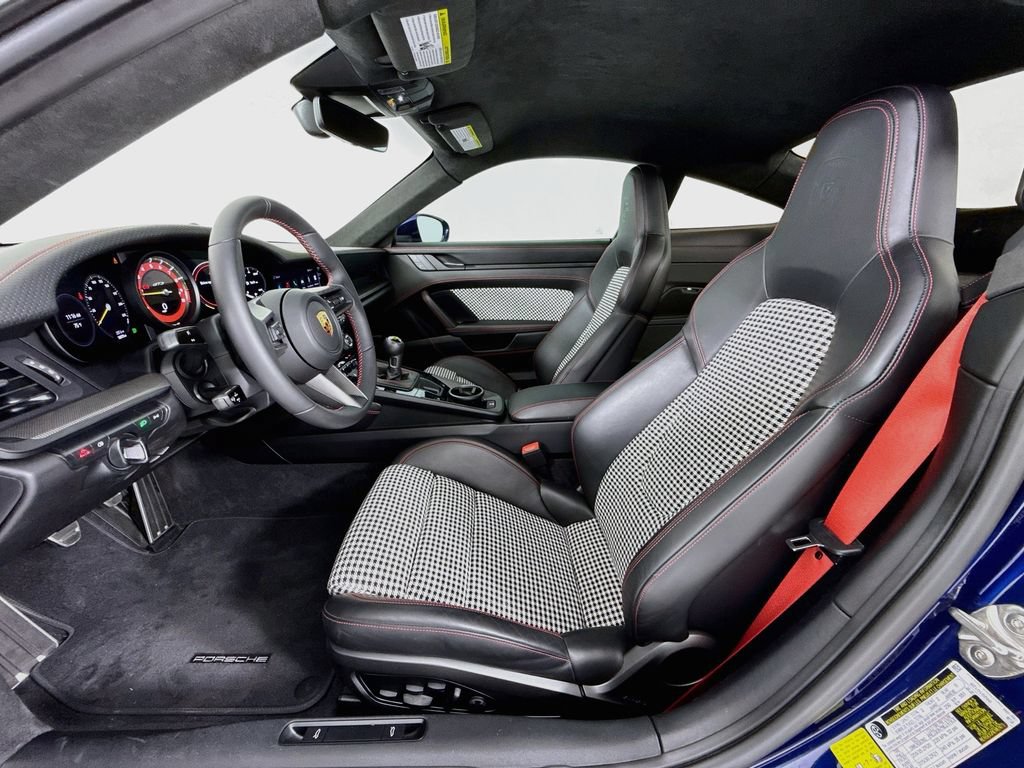Certified 2022 Porsche 911 GT3 RWD image 5
