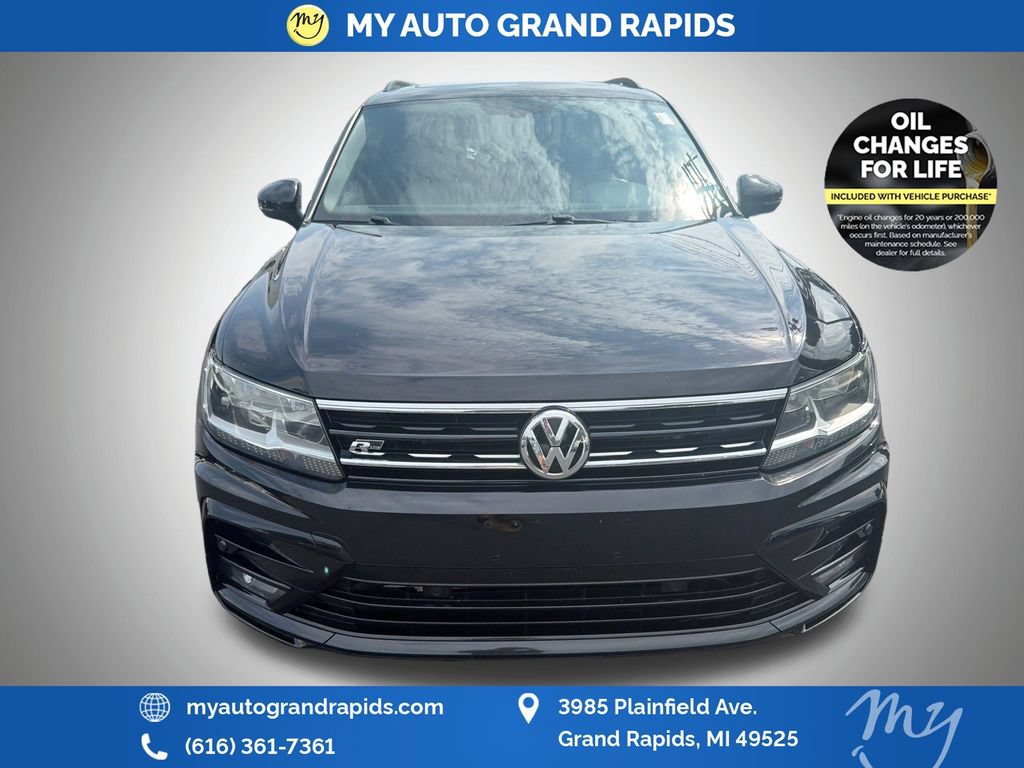 Used 2020 Volkswagen Tiguan SE R-Line w/ 3rd Row Seat Package AWD/4WD image 2