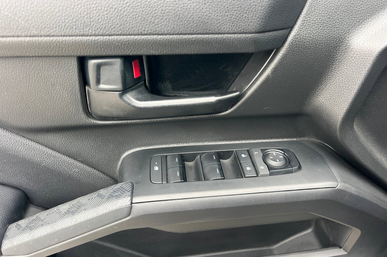 Used 2024 Toyota Tacoma SR5 image 8