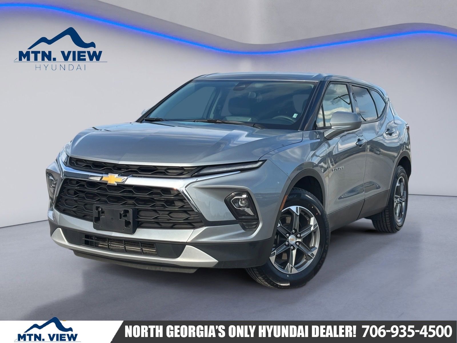Used 2025 Chevrolet Blazer LT image 1