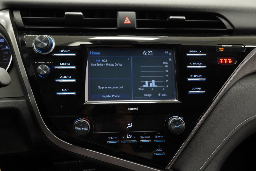 Used 2020 Toyota Camry SE FWD image 31