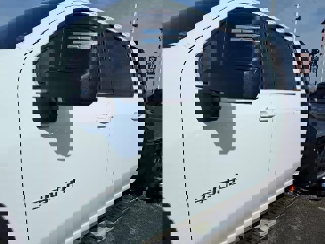 Used 2025 Chevrolet Silverado 3500 LT w/ Convenience Package image 5