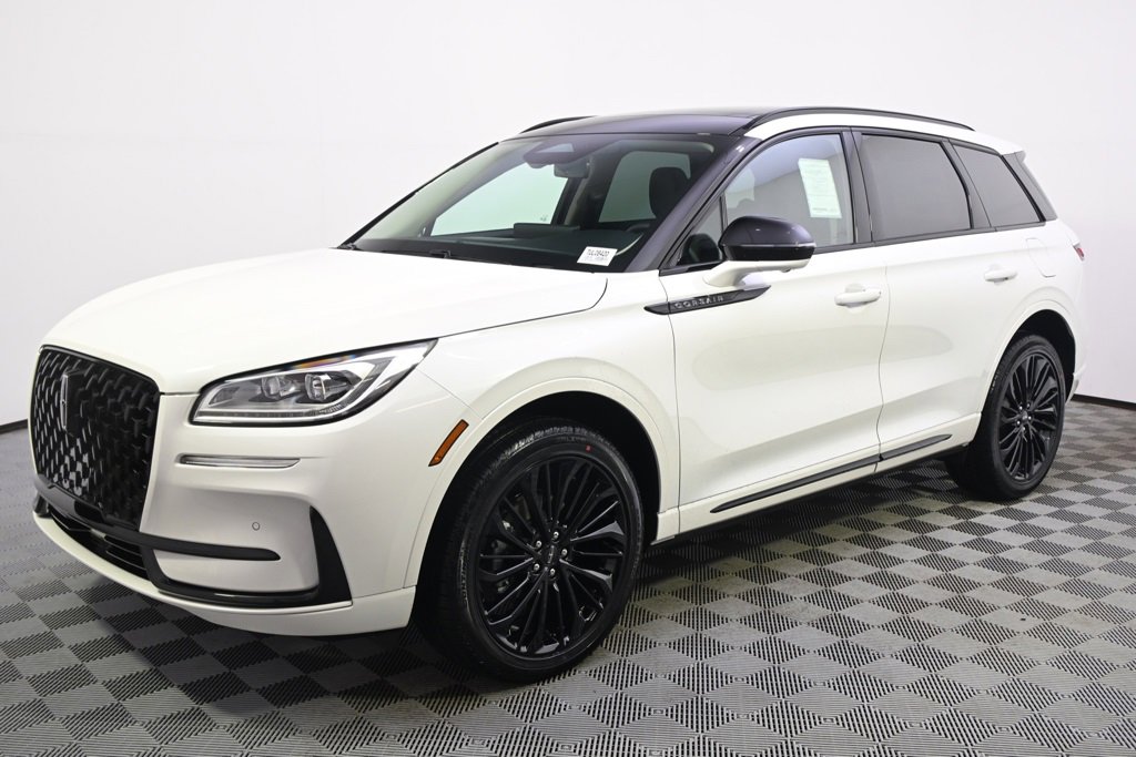 New 2026 Lincoln Corsair Reserve w/ Jet Appearance Package image 2