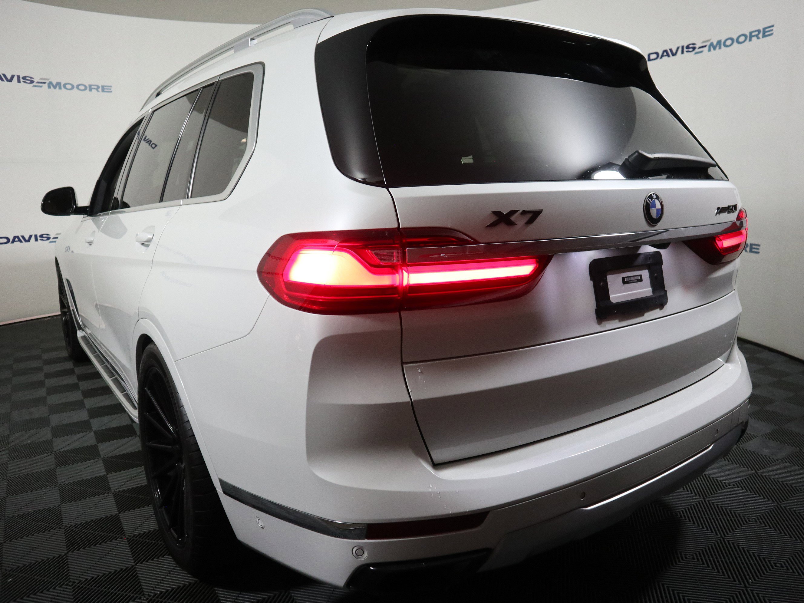 Used 2019 BMW X7 xDrive50i w/ Premium Package AWD/4WD image 10