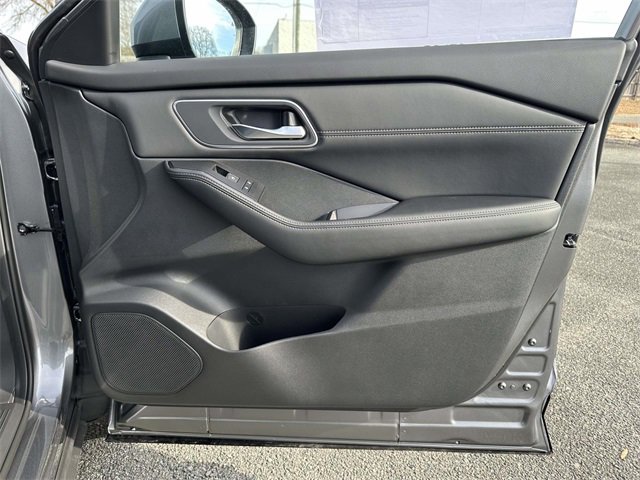 New 2026 Nissan Rogue Platinum w/ Platinum Premium Package image 8