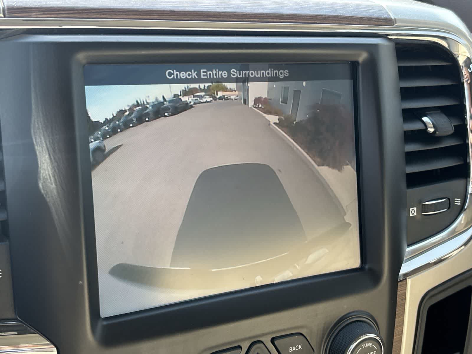 Used 2014 RAM 3500 Laramie w/ Convenience Group AWD/4WD image 23