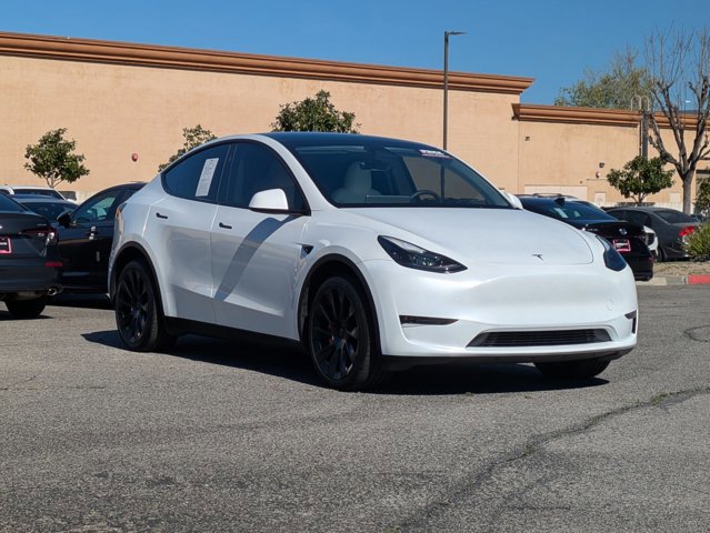 Used 2024 Tesla Model Y Long Range image 3