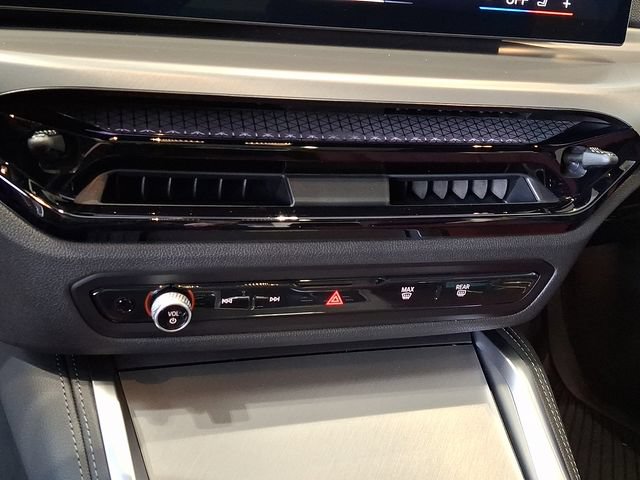 New 2026 BMW 230i xDrive Coupe w/ Premium Package AWD/4WD image 10