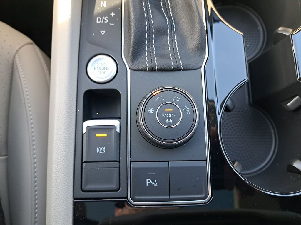 Used 2023 Volkswagen Atlas SE AWD/4WD image 27