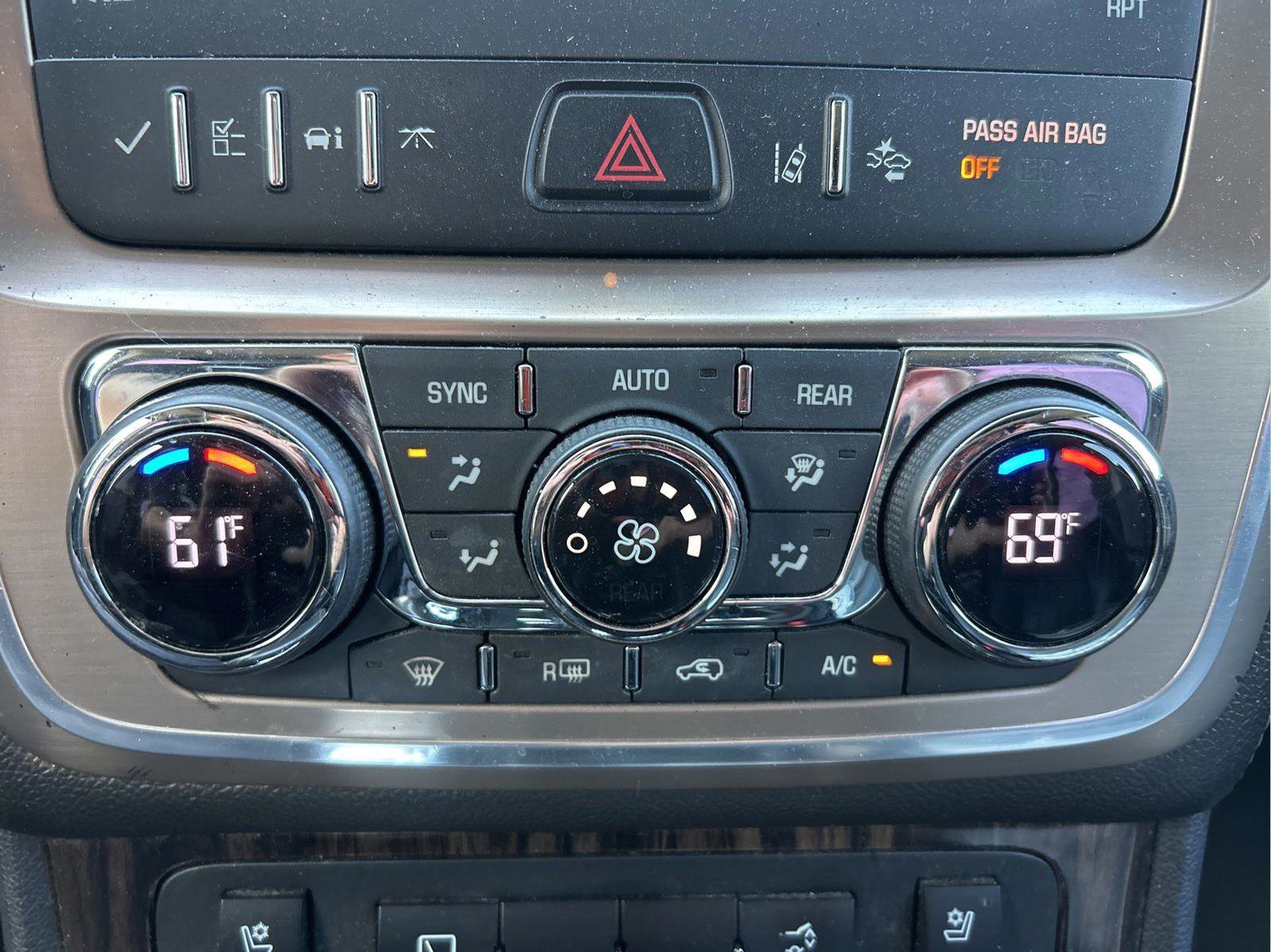 Used 2014 GMC Acadia Denali image 32