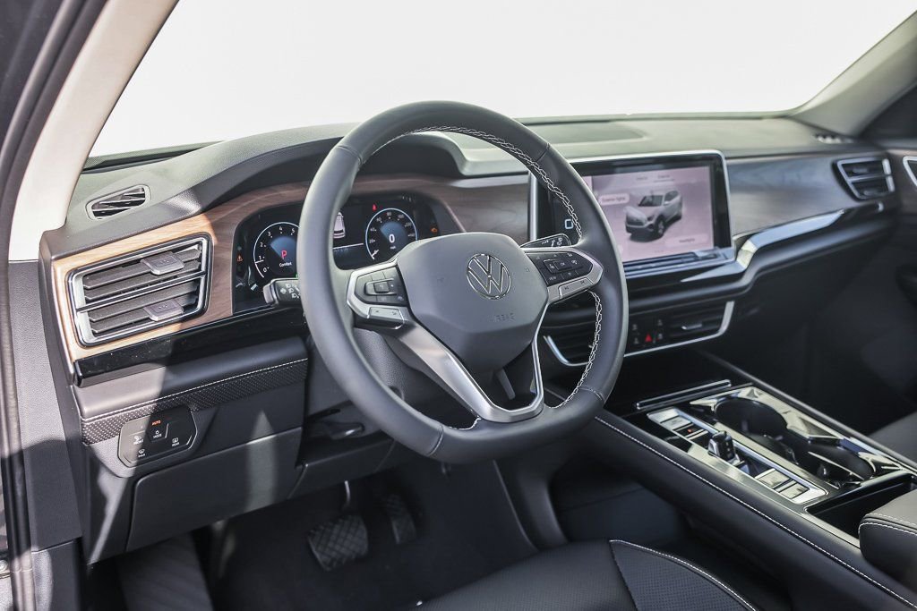 New 2026 Volkswagen Atlas SE FWD image 5