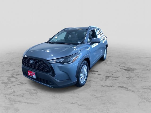 Used 2023 Toyota Corolla Cross LE w/ Moonroof Package image 6