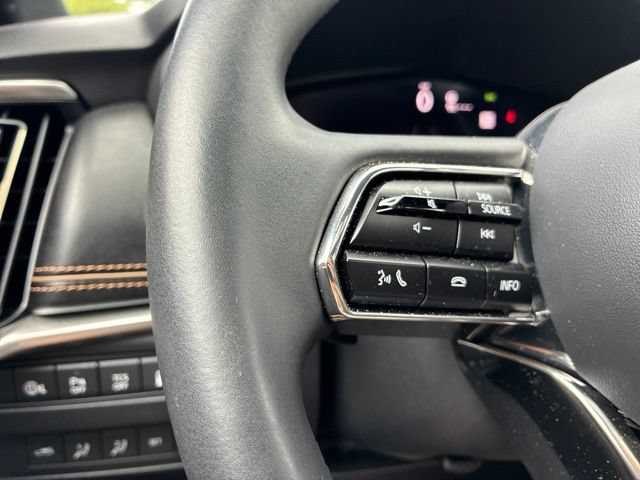 Certified 2025 MAZDA CX-70 Plug-In Hybrid w/ Premium Plus AWD/4WD image 27