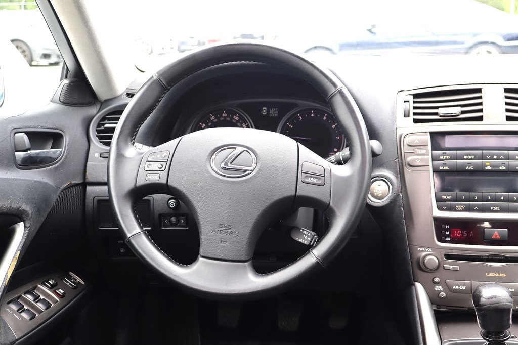 Used 2006 Lexus IS 250 w/ Preferred Accessory Pkg RWD image 14