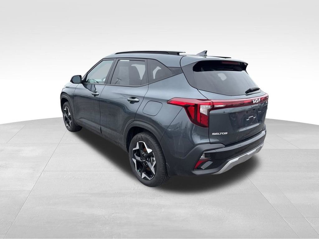 Certified 2025 Kia Seltos S image 10
