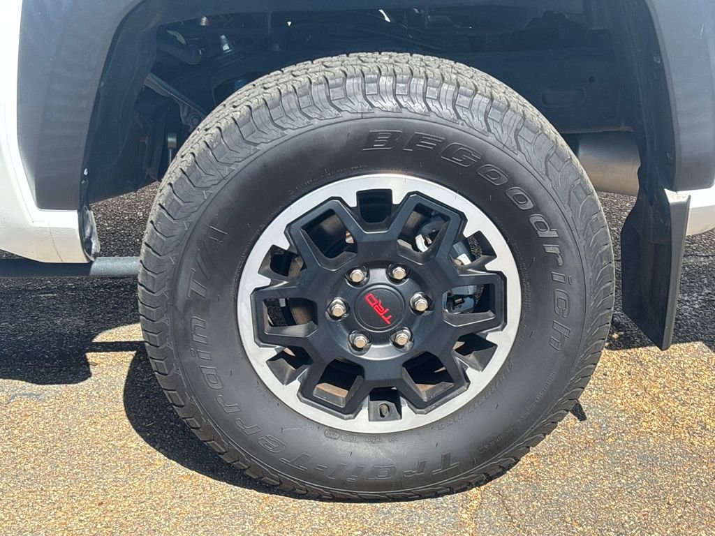 Used 2024 Toyota Tacoma TRD Off-Road image 25