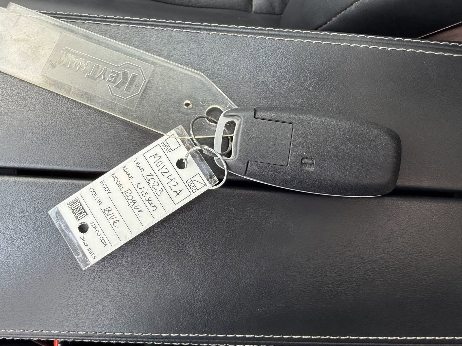 Used 2023 Nissan Rogue SV w/ SV Premium B Package image 34