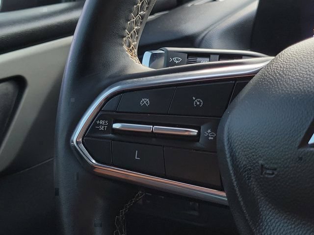 Used 2024 Chevrolet Traverse LT FWD image 23