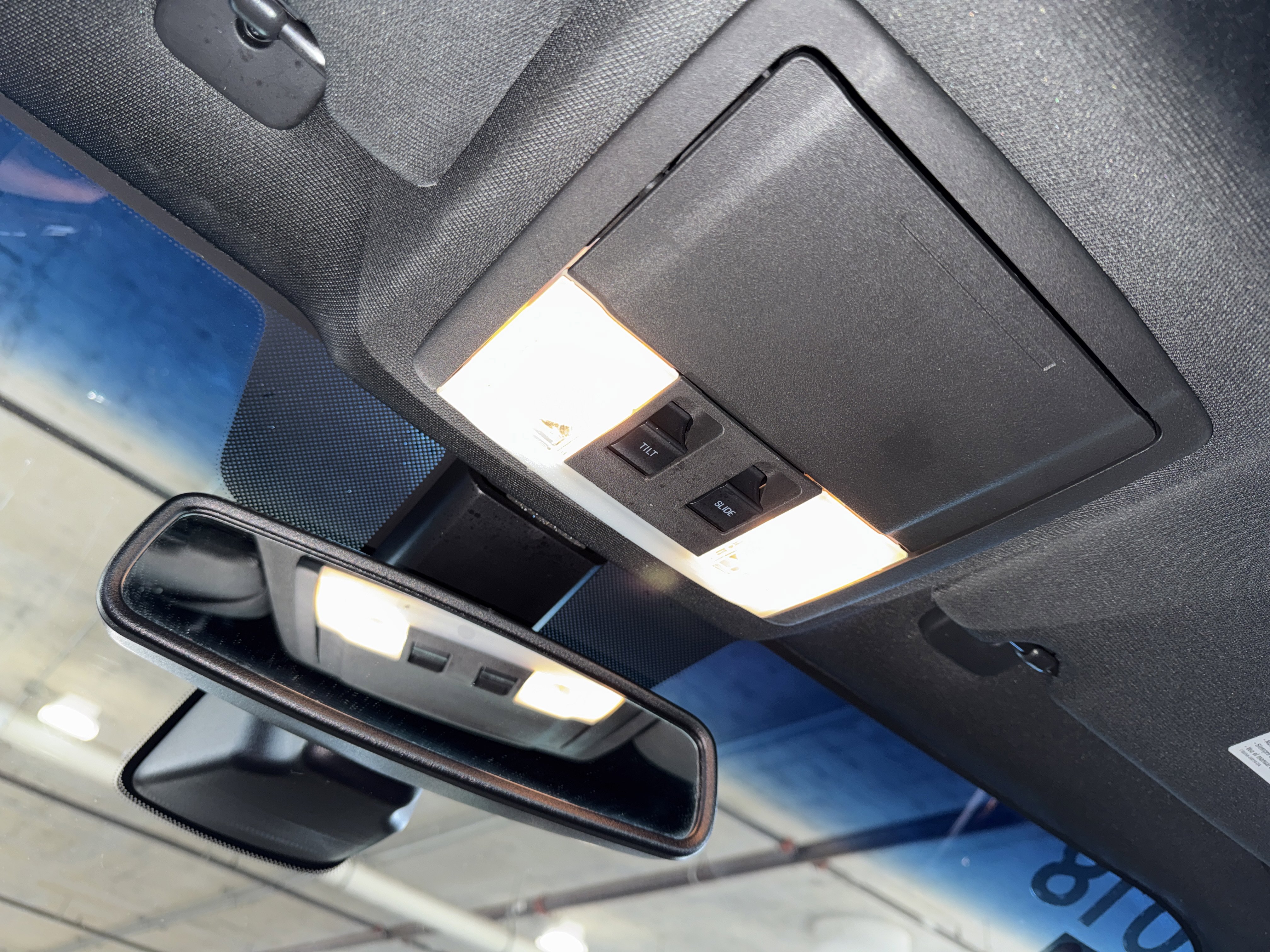 Used 2018 Ford Taurus Limited image 30