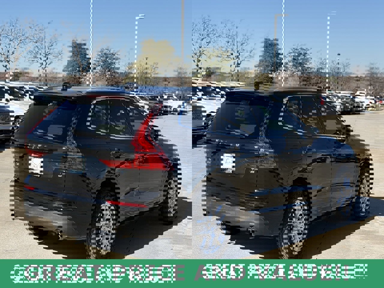 Used 2019 Volvo XC60 T5 Momentum image 8