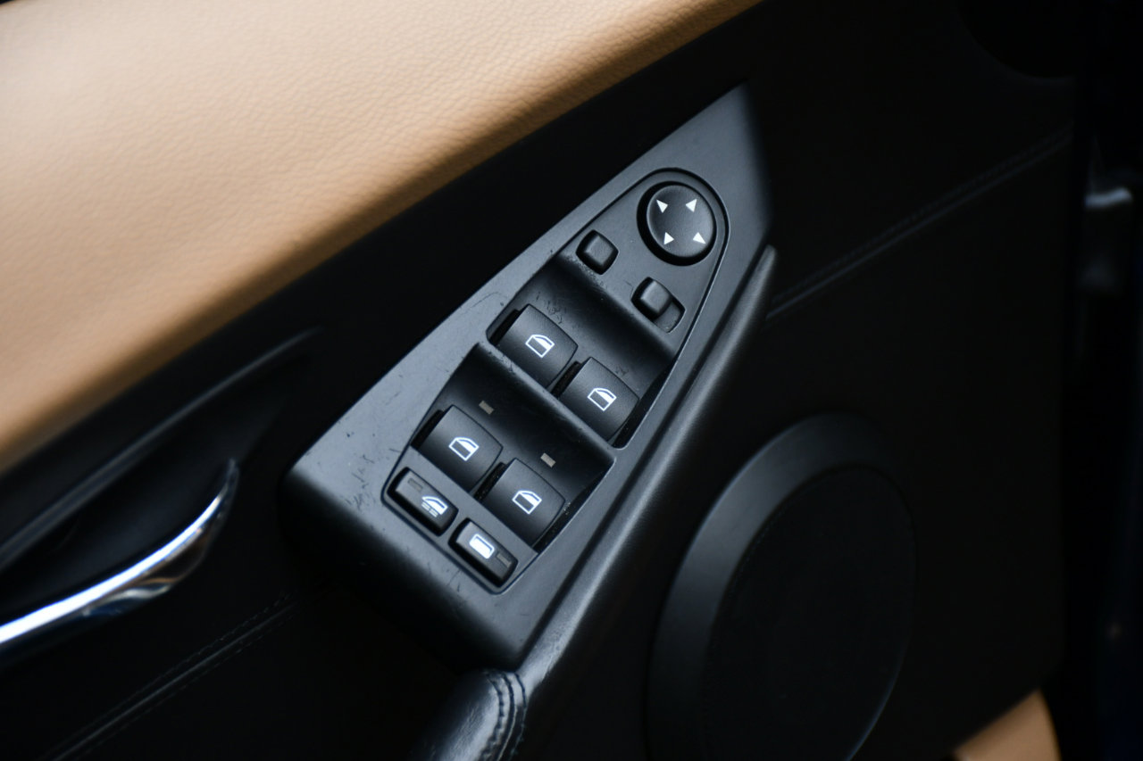 Used 2010 BMW 650i Convertible image 14