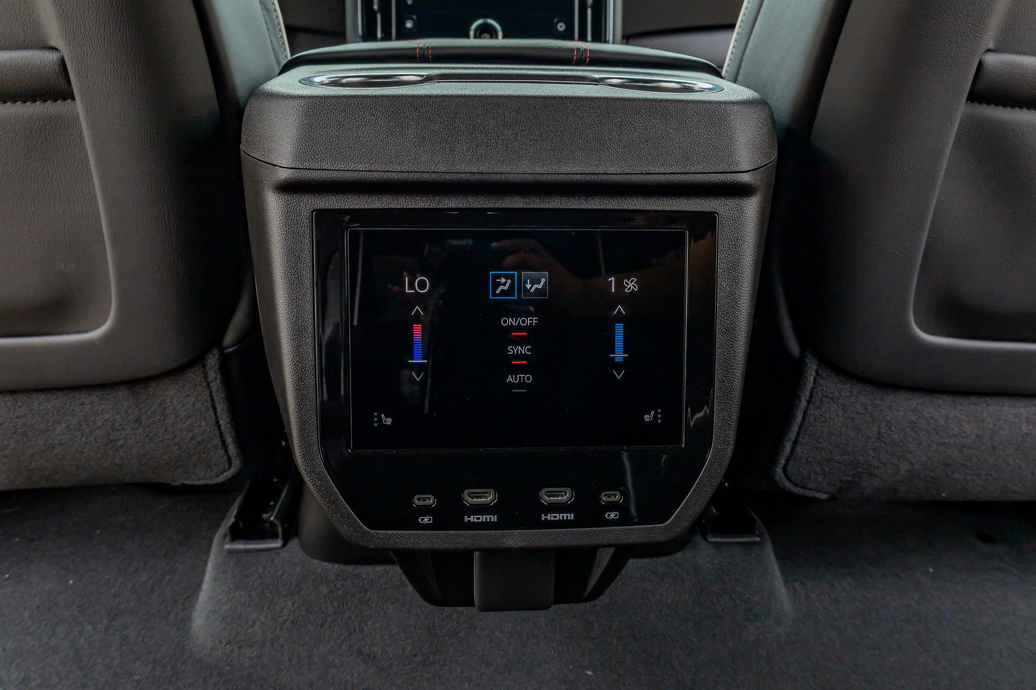 Used 2026 GMC Yukon AT4 Ultimate AWD/4WD image 34